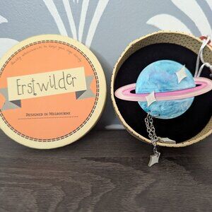 Erstwilder God of Time Saturn Brooch